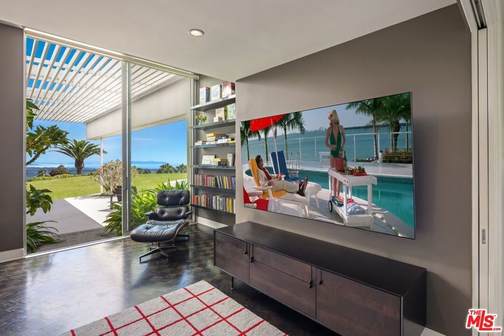 Image 20 of property listing at 1012 Wallace, Beverly Hills, CA 90210