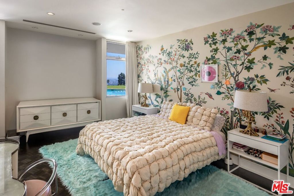 Image 26 of property listing at 1012 Wallace, Beverly Hills, CA 90210