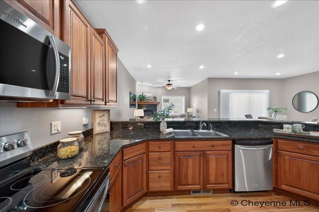933 FEATHER RIDGE, Cheyenne, WY 82009