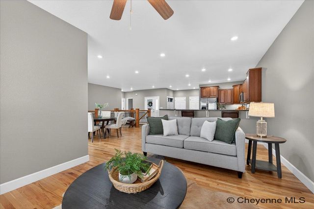 933 FEATHER RIDGE, Cheyenne, WY 82009