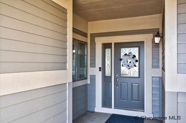933 FEATHER RIDGE, Cheyenne, WY 82009