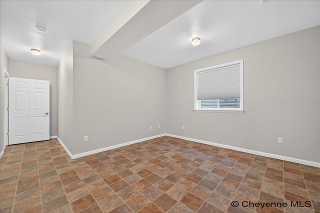 933 FEATHER RIDGE, Cheyenne, WY 82009