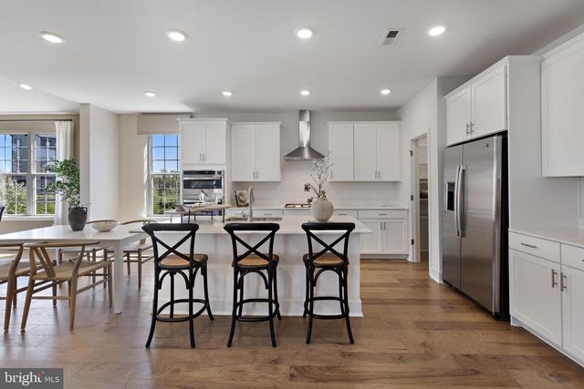 1 WILLIAM BOYER DR, Titusville, NJ 08560