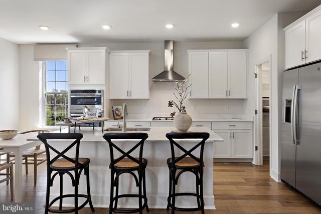 1 WILLIAM BOYER DR, Titusville, NJ 08560