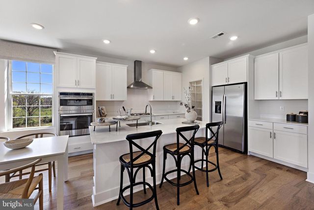 1 WILLIAM BOYER DR, Titusville, NJ 08560