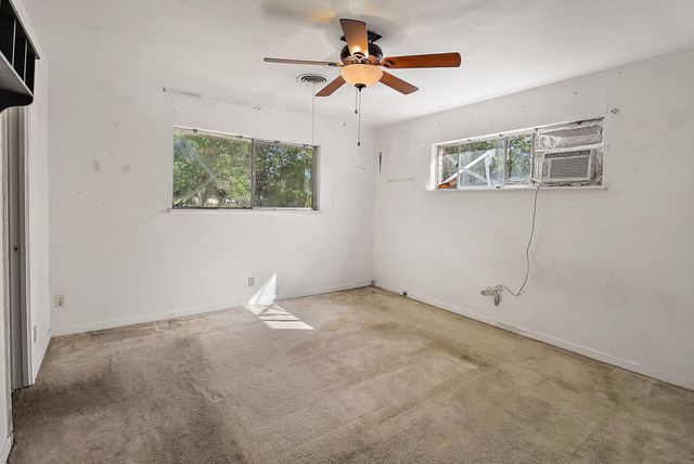 407 Lazy Lane, Anahuac, TX 77514