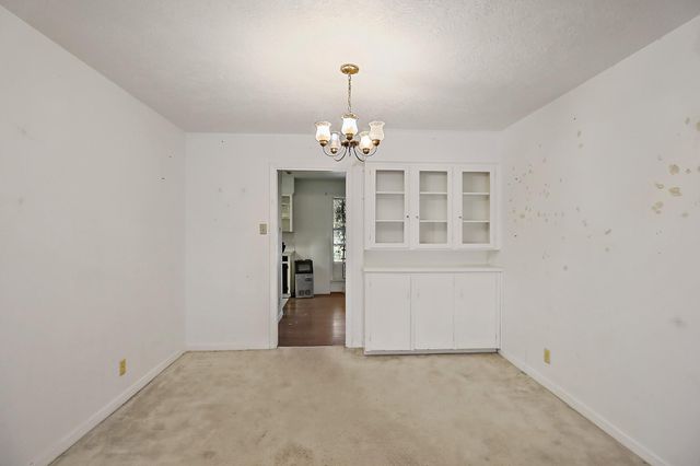 407 Lazy Lane, Anahuac, TX 77514