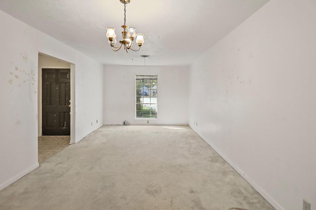 407 Lazy Lane, Anahuac, TX 77514