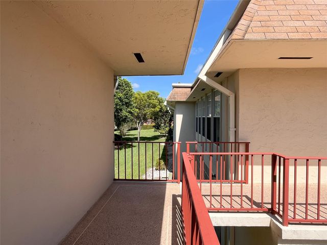 212 Oxford 400 212, West Palm Beach, FL 33417