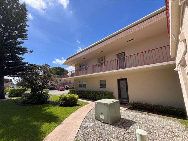 212 Oxford 400 212, West Palm Beach, FL 33417