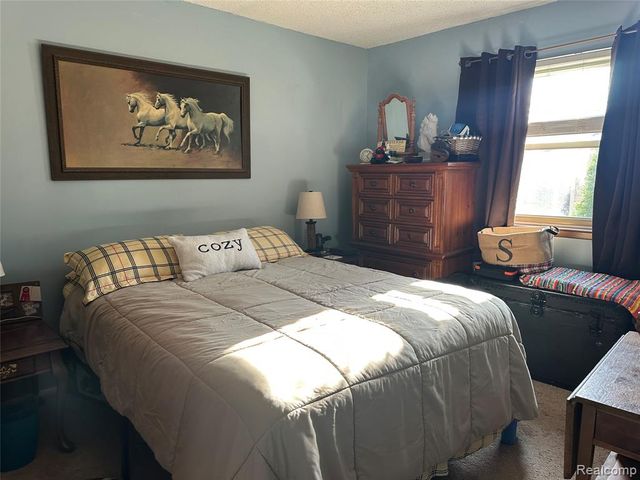 741 Mariday Street, Lake Orion, MI 48362