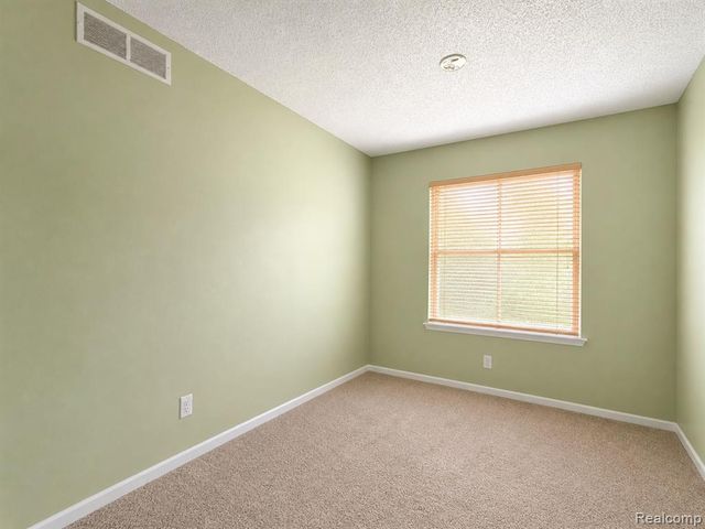 741 Mariday Street, Lake Orion, MI 48362