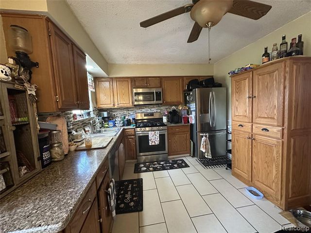 741 Mariday Street, Lake Orion, MI 48362