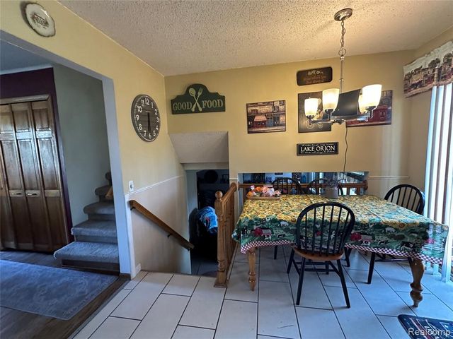 741 Mariday Street, Lake Orion, MI 48362