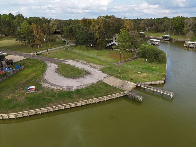 473 E Sherwood Drive, Livingston, TX 77351