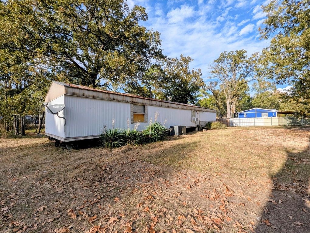 473 E Sherwood Drive, Livingston, TX 77351
