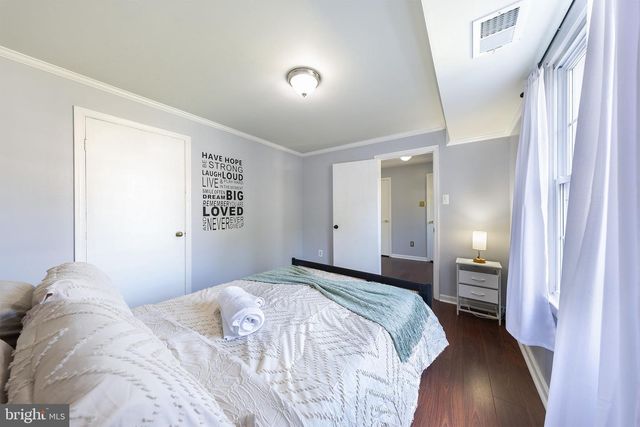 4333 CEDARLAKE CT, Alexandria, VA 22309