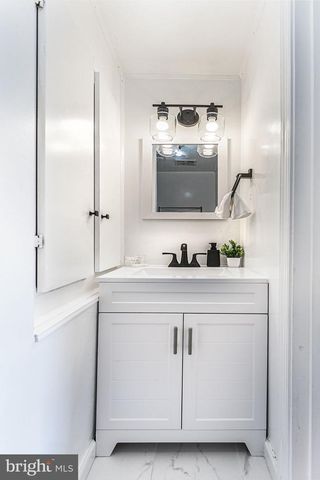 4333 CEDARLAKE CT, Alexandria, VA 22309