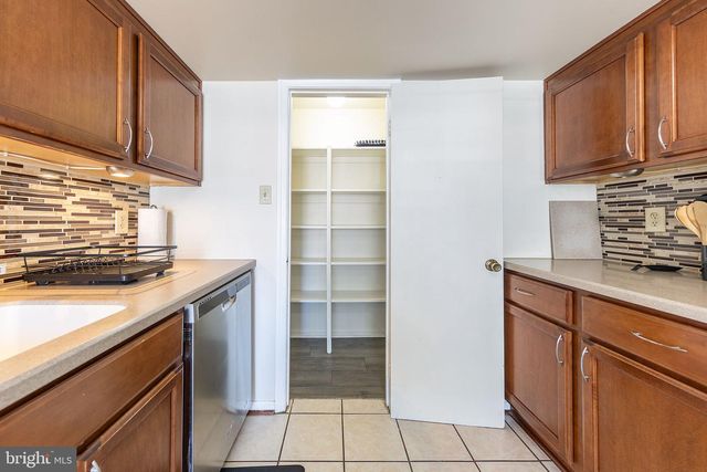 4333 CEDARLAKE CT, Alexandria, VA 22309