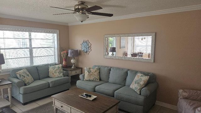 880 Horizons W 112, Boynton Beach, FL 33435