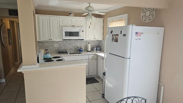 880 Horizons W 112, Boynton Beach, FL 33435