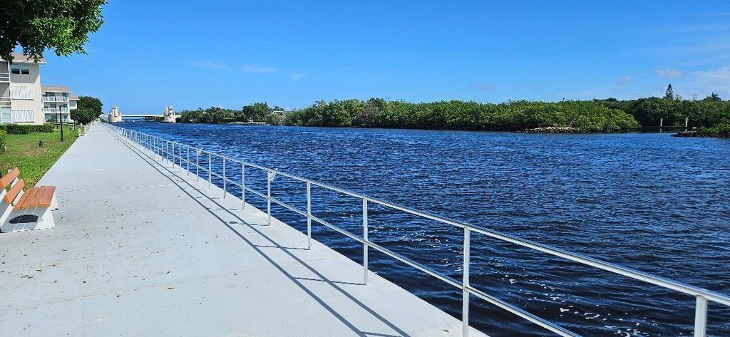 880 Horizons W 112, Boynton Beach, FL 33435