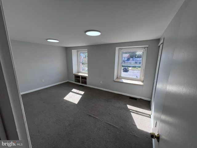 4 RICHMOND PL, Willingborough, NJ 08046
