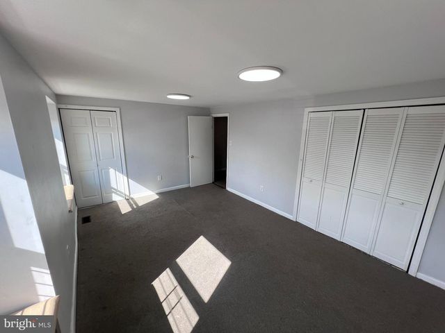 4 RICHMOND PL, Willingborough, NJ 08046
