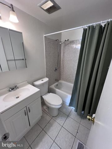 4 RICHMOND PL, Willingborough, NJ 08046