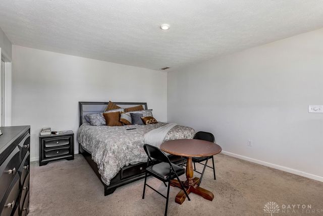 6017 Aviation Trail, Dayton, OH 45439