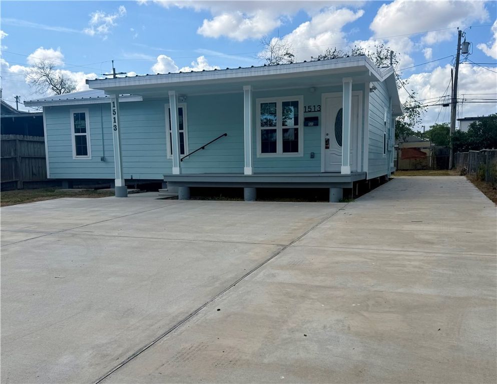 1513 El Paso St, Corpus Christi, TX 78417 — photo 2