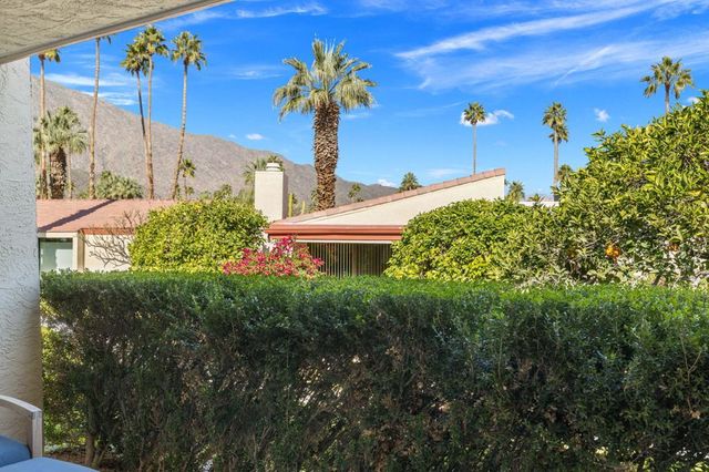 2077 S Caliente Drive, Palm Springs, CA 92264
