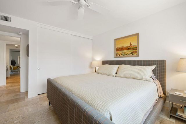 2077 S Caliente Drive, Palm Springs, CA 92264