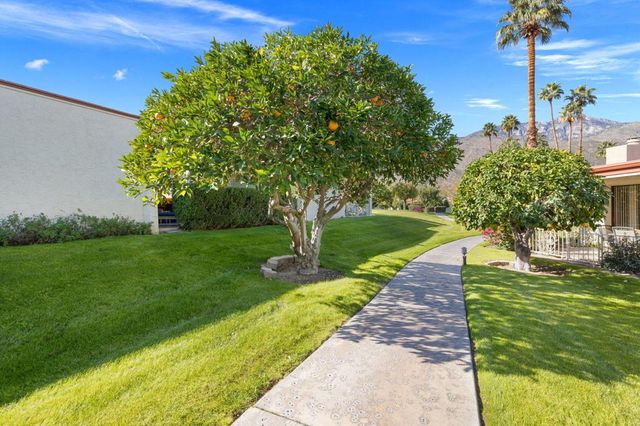 2077 S Caliente Drive, Palm Springs, CA 92264