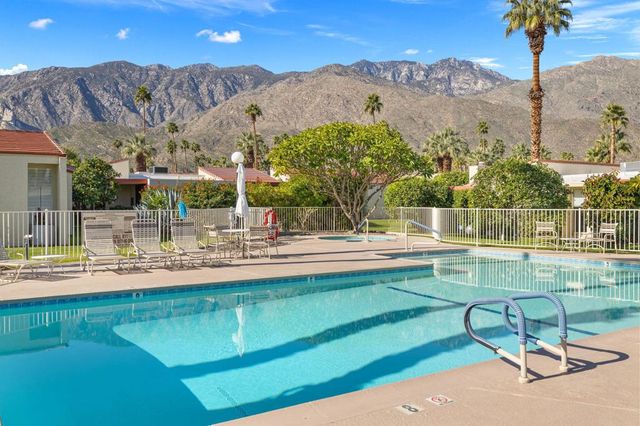 2077 S Caliente Drive, Palm Springs, CA 92264