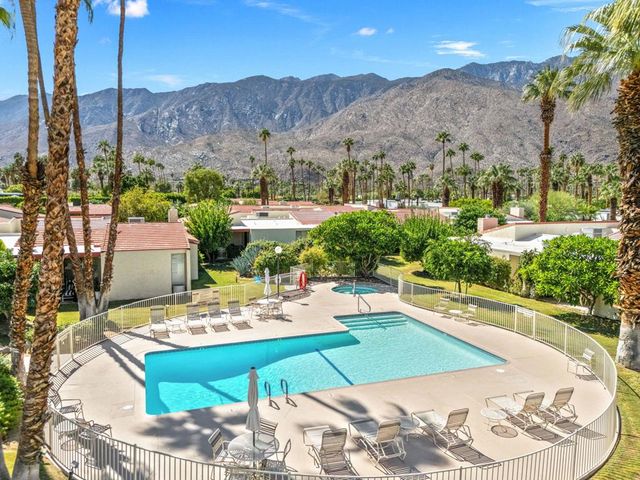 2077 S Caliente Drive, Palm Springs, CA 92264