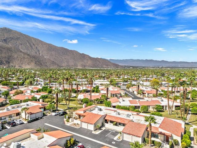 2077 S Caliente Drive, Palm Springs, CA 92264