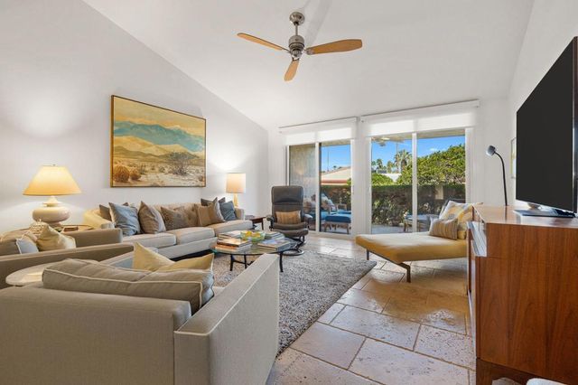 2077 S Caliente Drive, Palm Springs, CA 92264