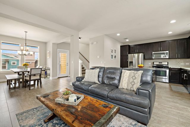 1913 Teagle DR, Austin, TX 78741