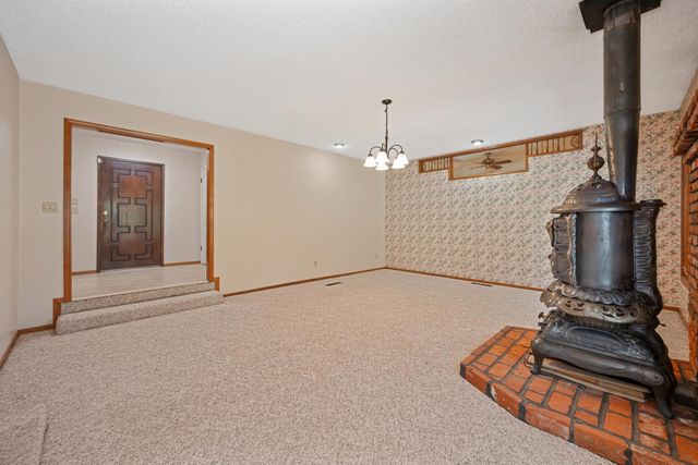 4220 Miller Oak Dr, Auburn, CA 95602