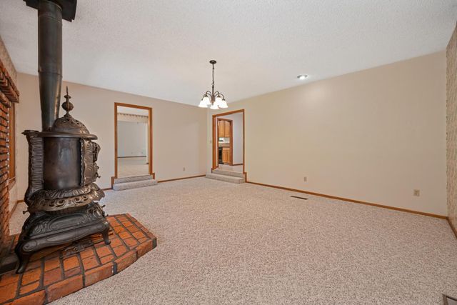 4220 Miller Oak Dr, Auburn, CA 95602
