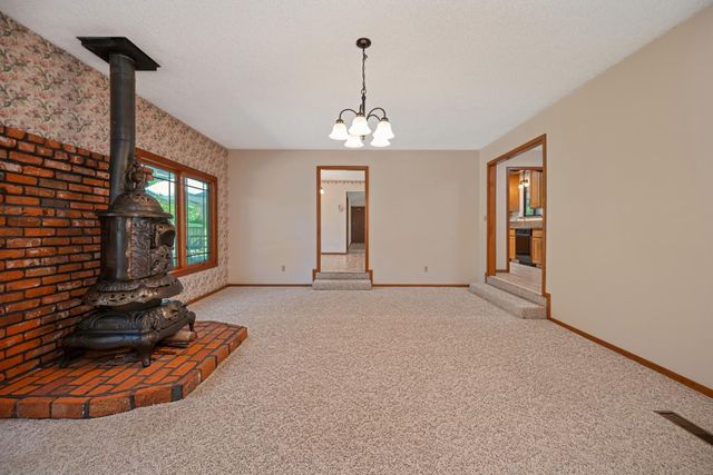 4220 Miller Oak Dr, Auburn, CA 95602