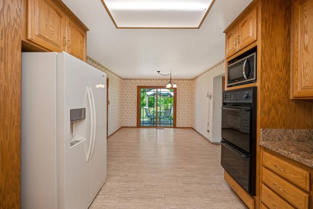 4220 Miller Oak Dr, Auburn, CA 95602
