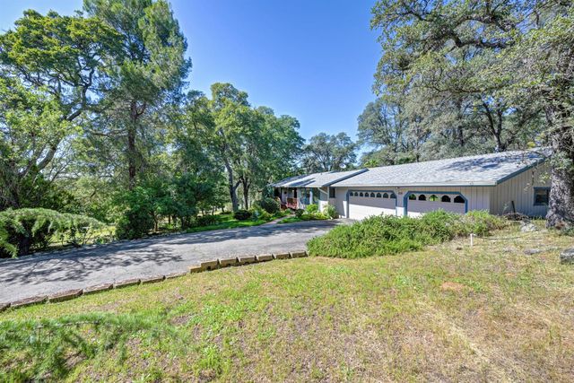 4220 Miller Oak Dr, Auburn, CA 95602