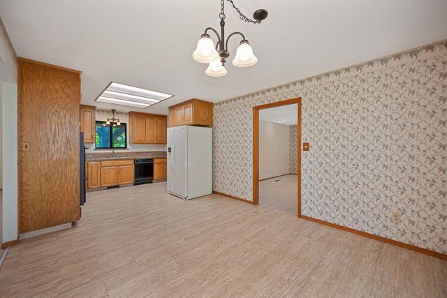 4220 Miller Oak Dr, Auburn, CA 95602