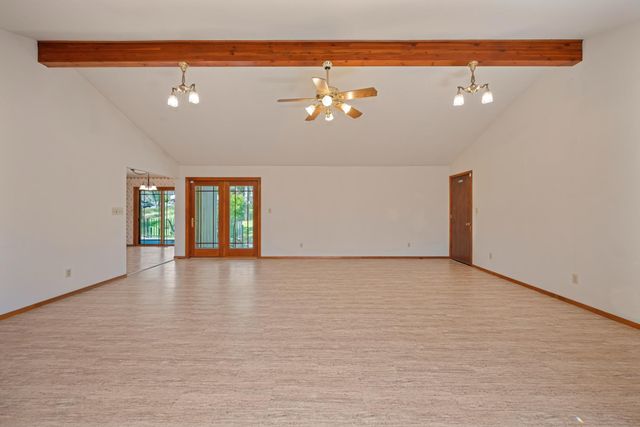 4220 Miller Oak Dr, Auburn, CA 95602