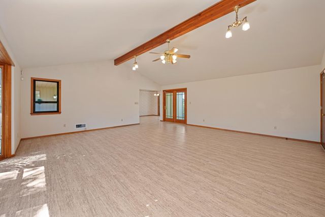 4220 Miller Oak Dr, Auburn, CA 95602
