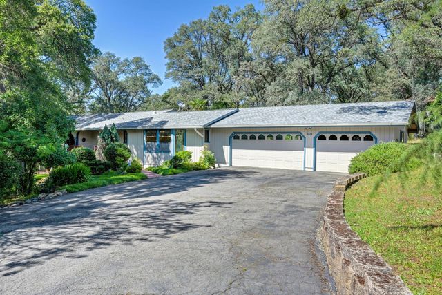 4220 Miller Oak Dr, Auburn, CA 95602