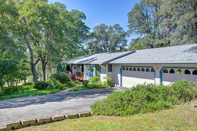 4220 Miller Oak Dr, Auburn, CA 95602