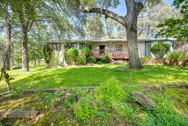 4220 Miller Oak Dr, Auburn, CA 95602